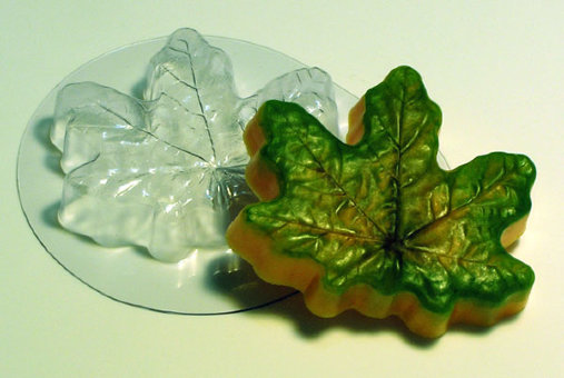 Кленовый лист форма пластиковая